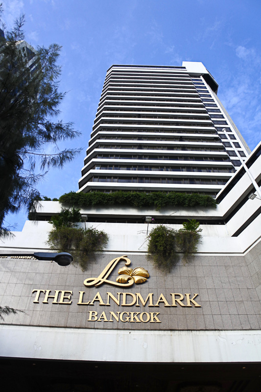 駅が近く観光地へのアクセスに便利な「ザ・ランドマーク・バンコク」
