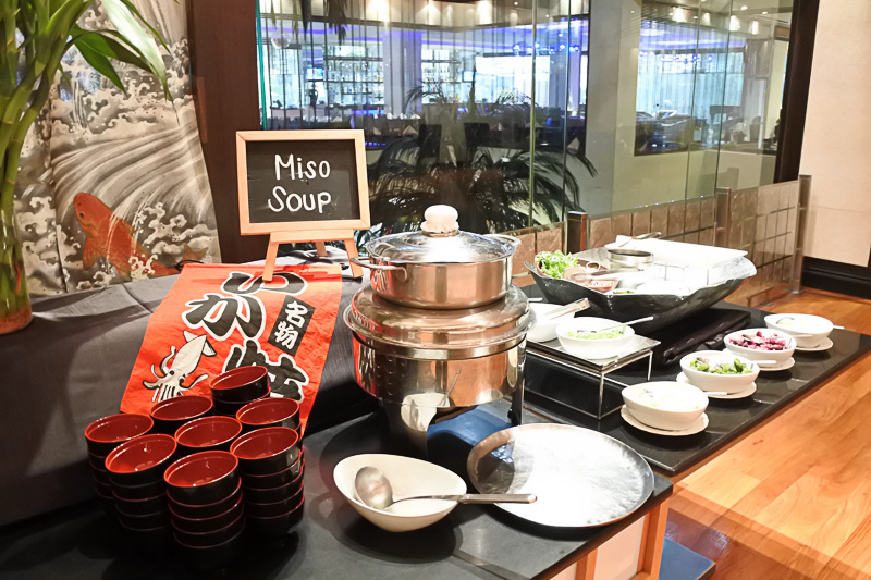 朝食ではタイ料理をはじめ和風、洋風と選べる