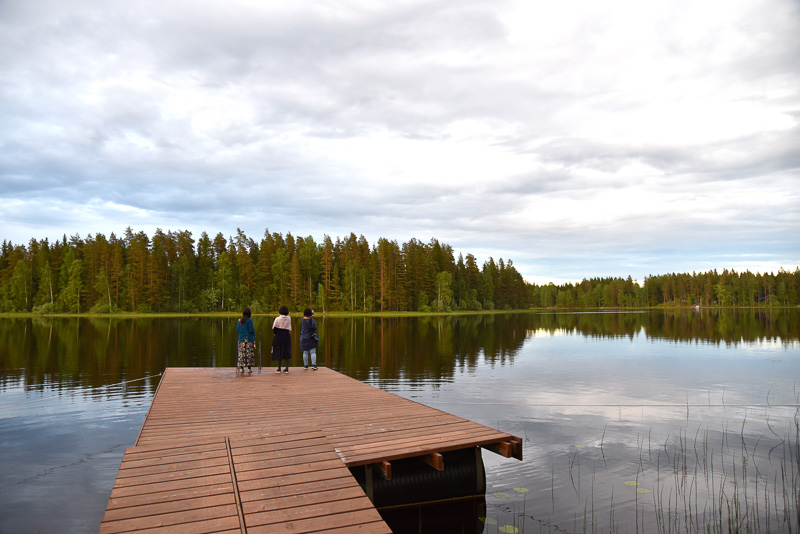 サウナ後に飛び込むことのできる湖
