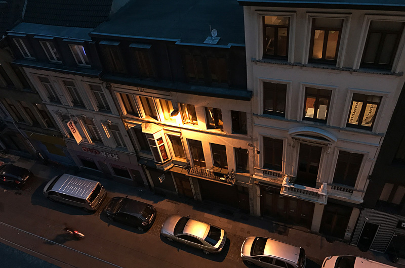 落ち着いたインテリアで居心地よいお部屋