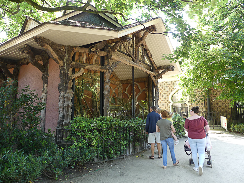 工夫を凝らした建物がイイ感じ