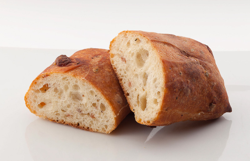 YOSHIMI監修のフランスパン（ベーコンとチーズ）