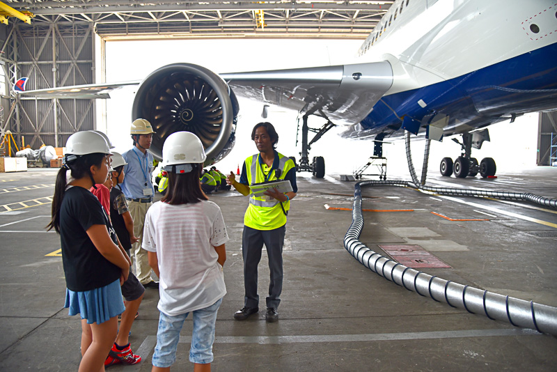 格納庫で使用されるGPUと、APUを使った際の違いを比較をしながら解説が進む