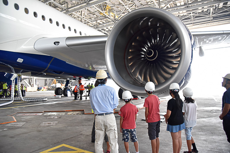 ロールスロイス製の「Trent XWB（エクストラ・ワイド・ボディ）」エンジンの大きさと価格に圧倒