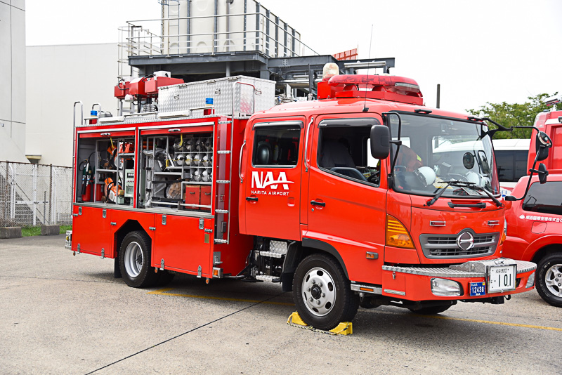 酸素ボンベやエンジンカッターを複数搭載した「破壊救難車（救助工作車）」も登場