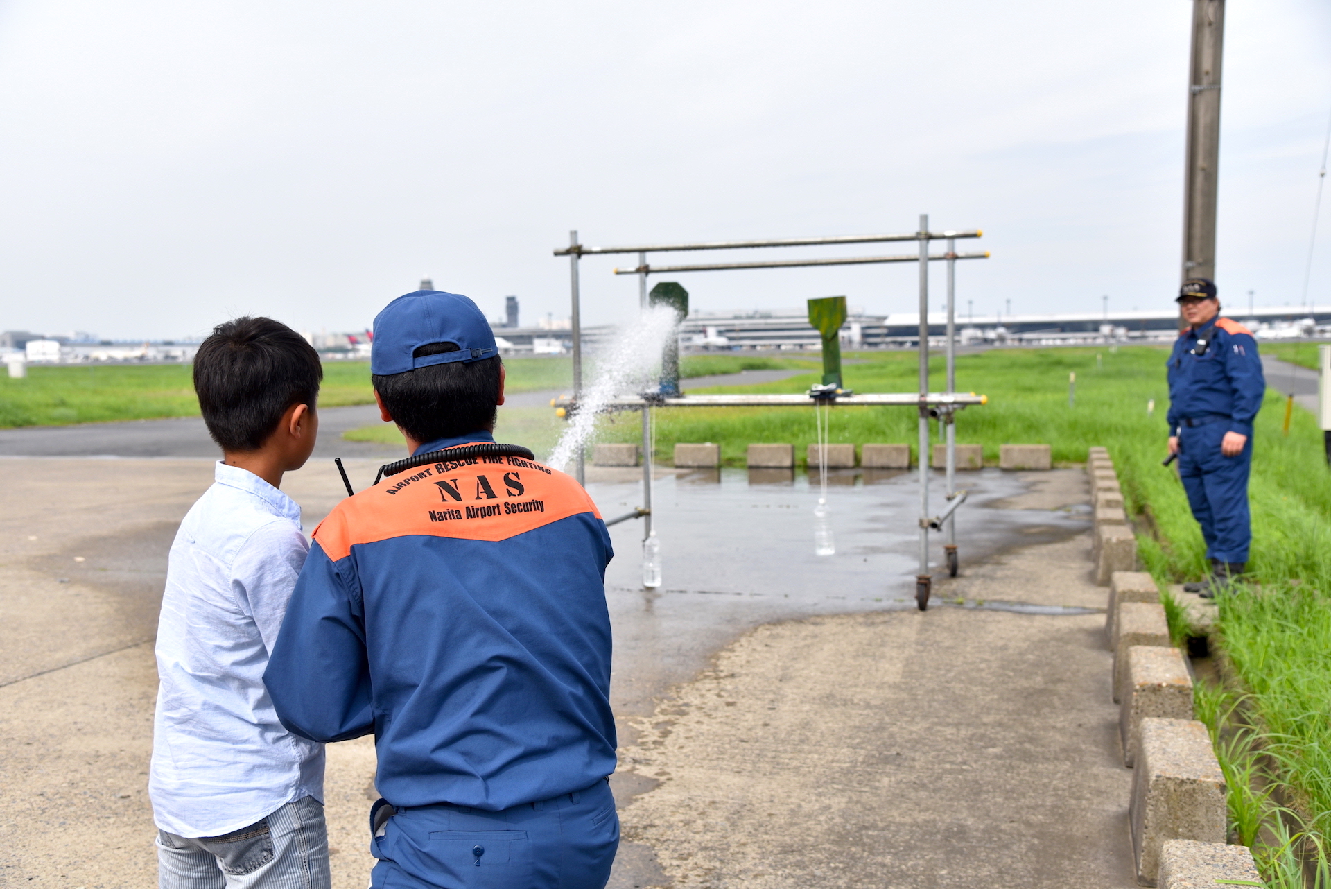 水の出と方向を操り見事的に命中