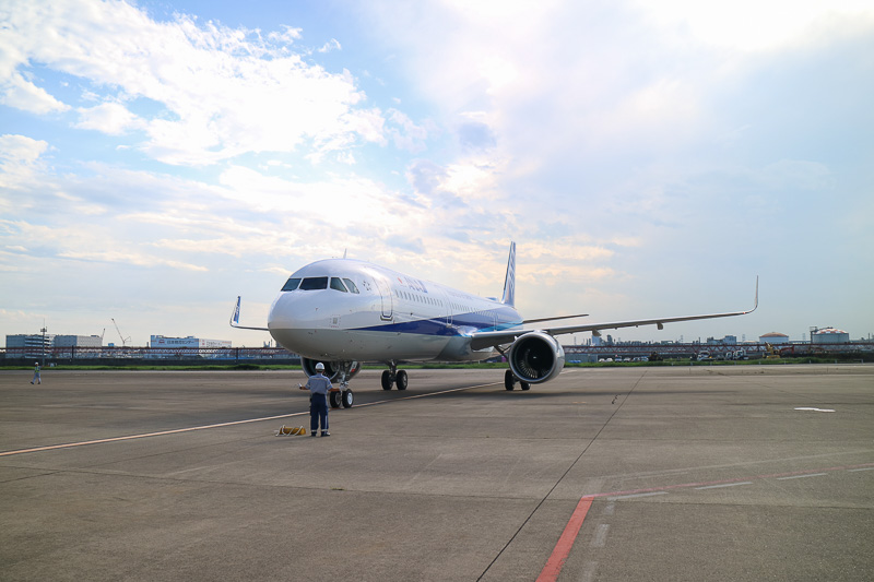羽田空港に到着したエアバス A321neo型機は202番スポットへ