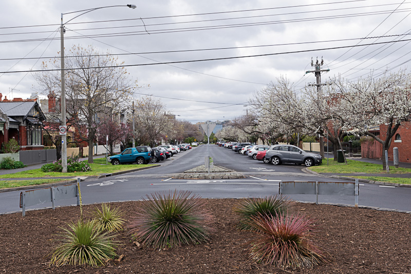 閑静な住宅街。自転車なら、トラムだけでは行けない風景にも出会えるだろう