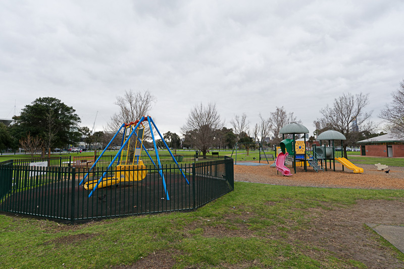 キッズ用の遊び場やアスレチックもある