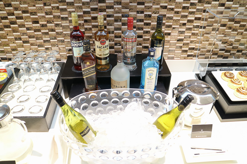 ビール、焼酎、ワイン、ウィスキーなどのアルコール飲料