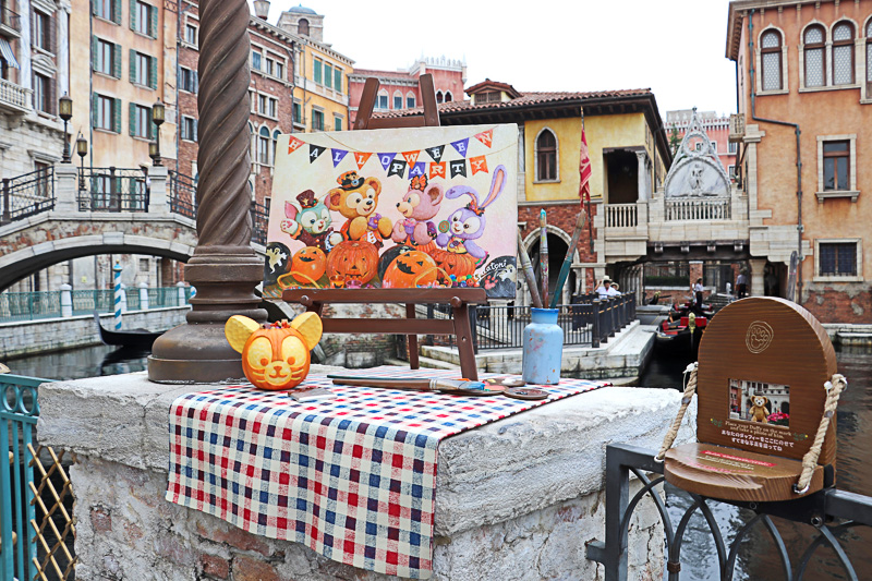パラッツォ・カナルにあるフォトスポットもハロウィーン仕様に
