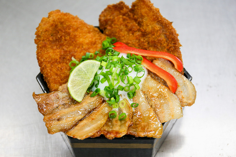 秩父わらじ豚味噌丼（埼玉県・秩父駅弁研究会）