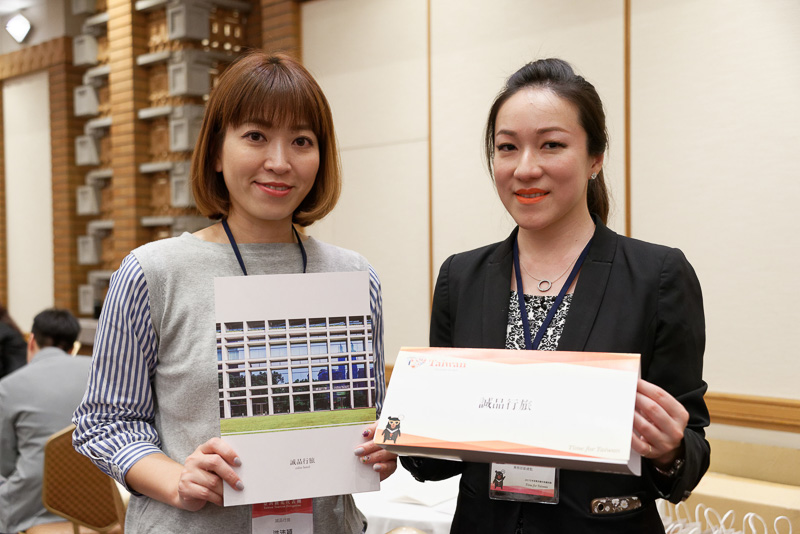 台北市内にある「eslite hotel」。ロビーラウンジでは5000冊もの書籍を閲覧できるという