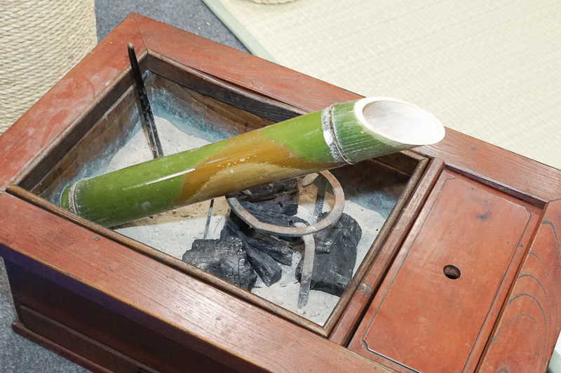 かっぽ酒と呼ばれ竹に入れて暖めて呑む