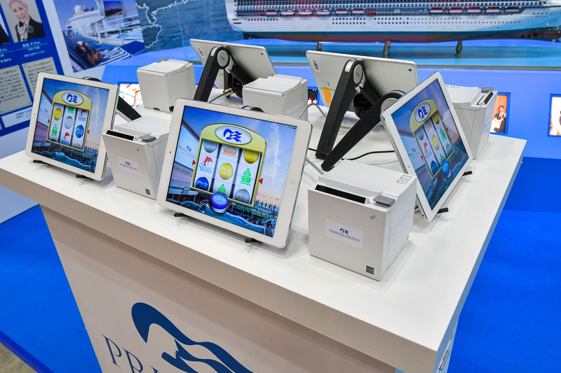 iPadを使ったルーレットを設置。メールマガジンに登録するとルーレットを回すことができる