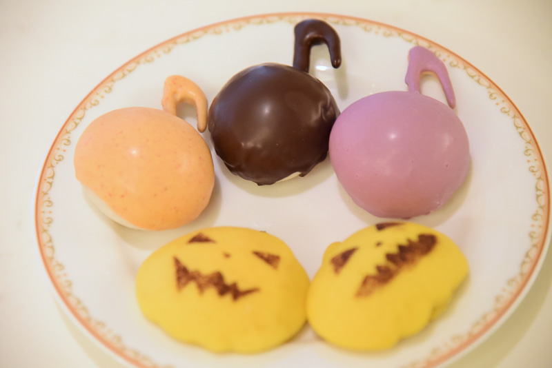 3種の味で音符をモチーフにした「チョコレート サツマイモブレッド」とかぼちゃづくしな「パンプキンクリームブレッド」