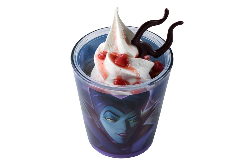 「ミックスベリーサンデー スーベニアカップ付き」（860円）（画像提供：オリエンタルランド）