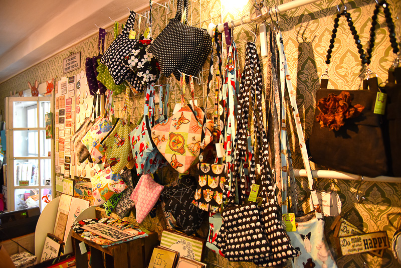 ショップ内で手づくりしたアイテムを購入できる「タイカビーッタ＆ノノ」