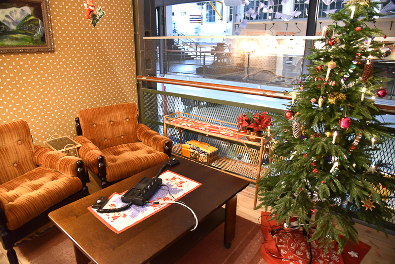 ゲームのある風景や、ゲーマーの部屋を再現。各時代の人気ゲームのプレイが可能