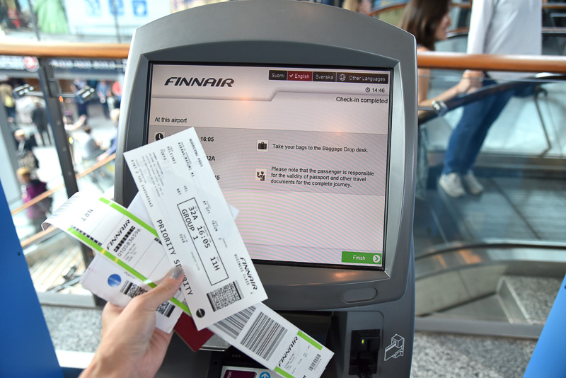 空港で自動チェックイン発券機と手荷物自動預け機を使い時間を短縮できた