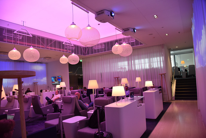 照明もエリア別で異なっており、眺めているだけで楽しい