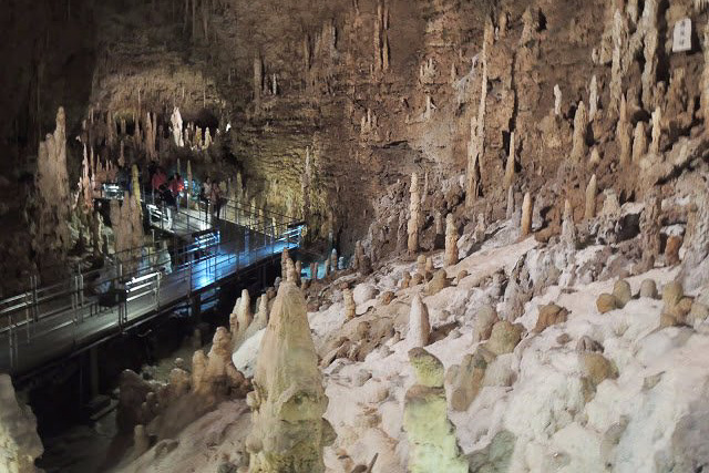 5位：おきなわワールド 文化王国・玉泉洞（沖縄県南城市）