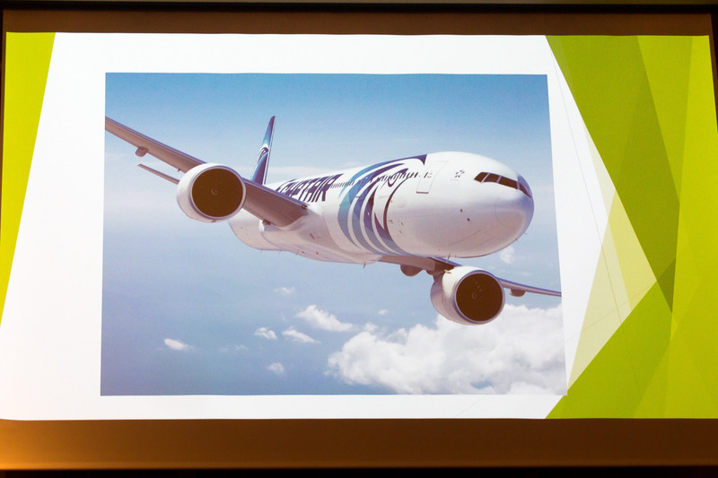 機体には古代エジプトの天空神ホルスが描かれている