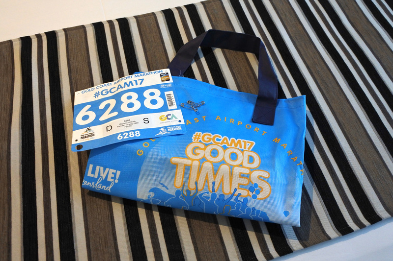 会場で手渡されたゼッケンとバッグ。バッグは肩掛けも手持ちもできる2WAY仕様