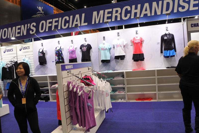 大会のロゴ入りTからバッグやマラソン時に携帯しやすい各種アイテムが買い足しできる
