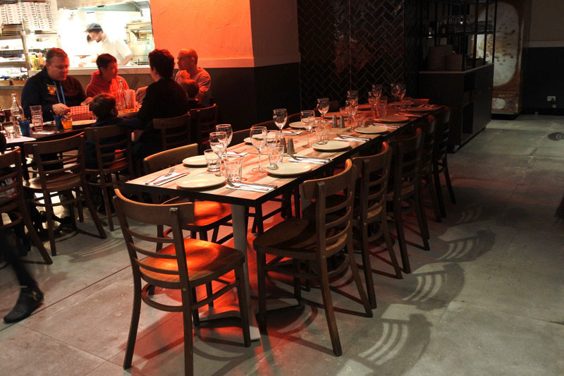 「Mario's Italian Restaurant & Pizzeria」は地元でも大人気のレストラン。デリバリーやピザの持ち帰りもできる