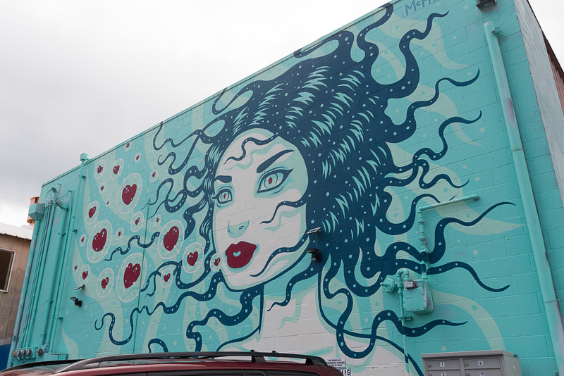 数多くのウォールアートを楽しめるカカアコ地区