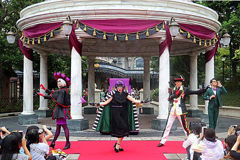 個性豊かなヴィランズの手下がゲストを魅了する東京ディズニーシーの ヴィランズ ハロウィーン パーティ トラベル Watch