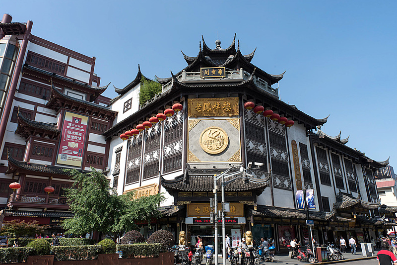 豫園商場周辺の商業ビル。なんだか分からないがテンションが上がる