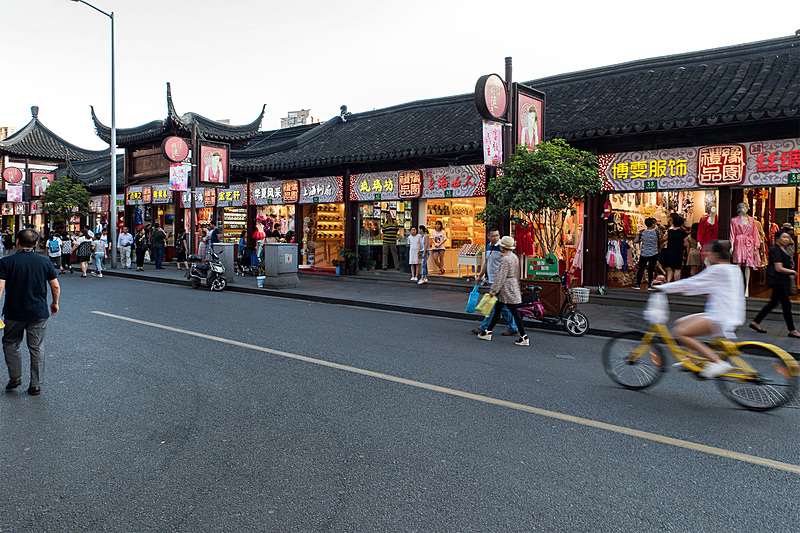 夕方の上海老街の様子
