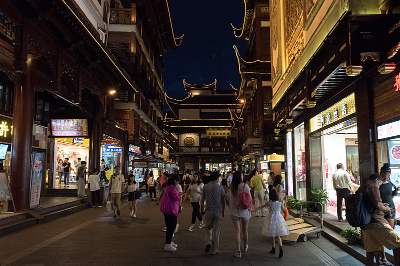 そのほかの夜の豫園商場の様子（その2）