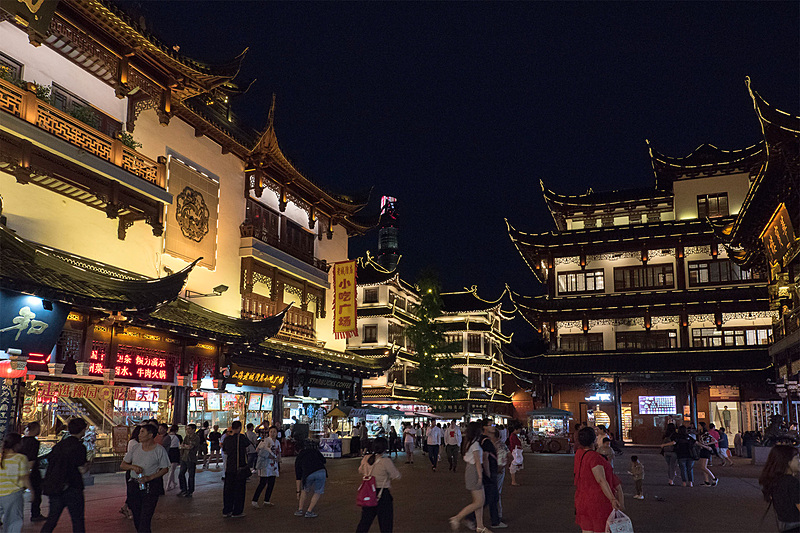 そのほかの夜の豫園商場の様子（その3）