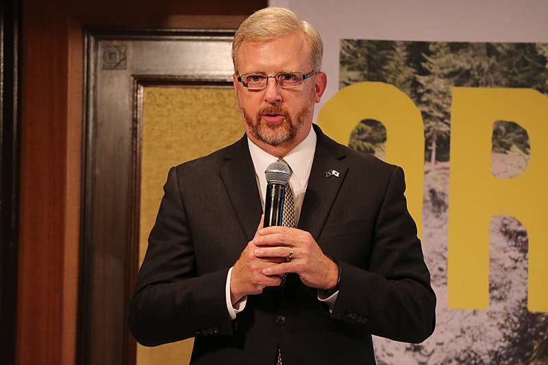 フライ・フィッシングが好きならオレゴンはお勧めとトッド・デヴィッドソン氏