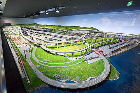 Nゲージ鉄道ジオラマ展示台 昭和レトロな機関区 LED照明調光付き