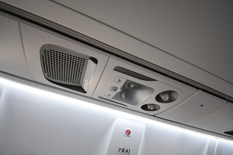 天井のコンソール