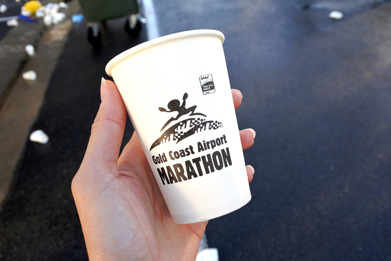 2.5kmに初めての「ウォーター・ステーション」を発見