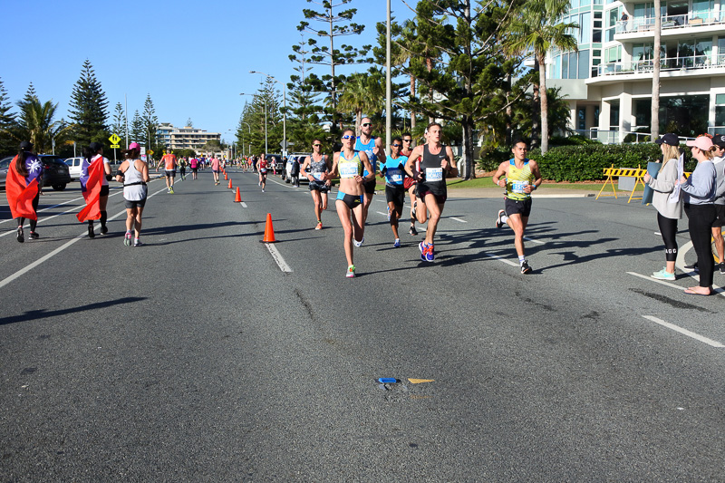 10kmを過ぎたあたりからAゾーンの選手たちとのすれ違いが多くなってきた