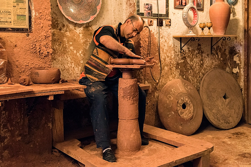 最後にパーツをつなぎ合わせて……