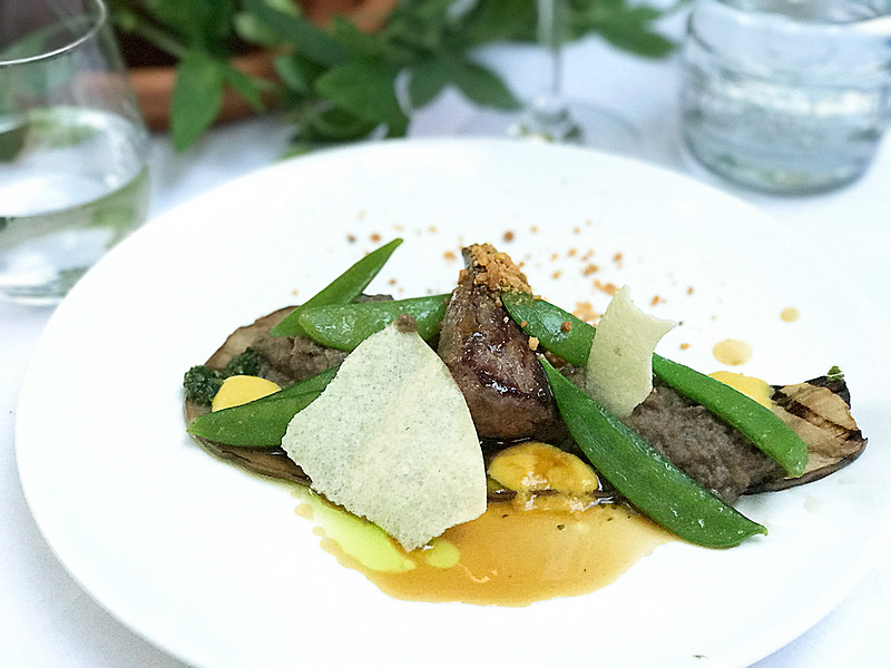 メインのお肉とデザート