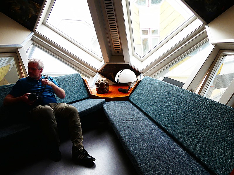 宇宙船（乗ったことないけど）の中みたい