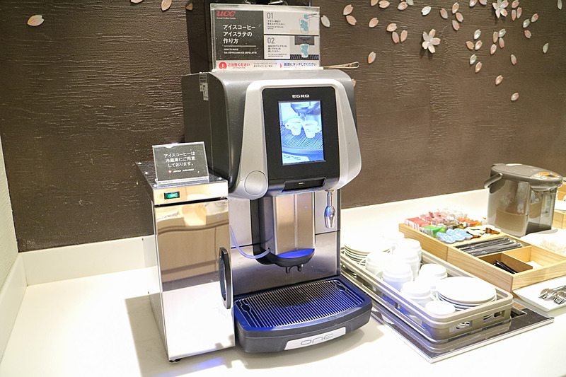 コーヒーやジュースなどのソフトドリンクも