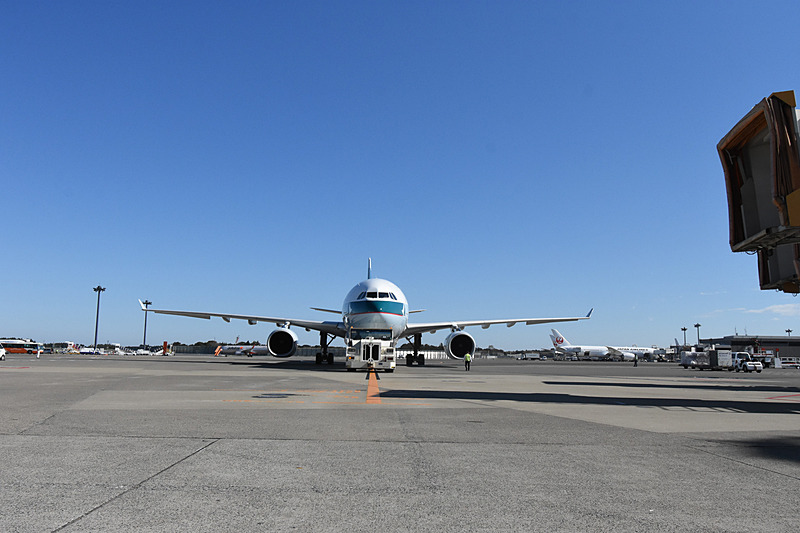 定刻より遅れてプッシュバック開始