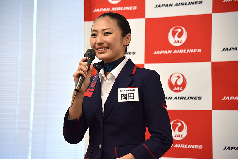 アナウンスする岡田奈津美氏