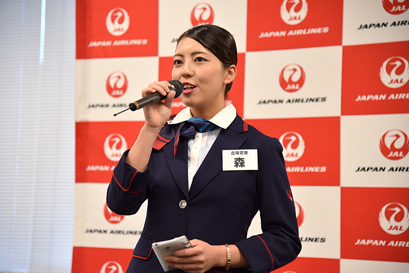 アナウンスする森有希氏