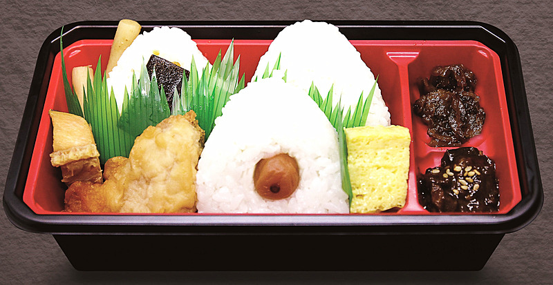 「築地おにぎり弁当」の中身
