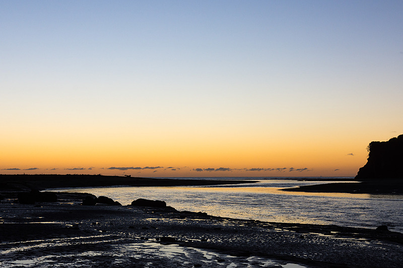 スリー・シスターズ・アンド・エレファントのビーチを訪れたタイミングは、マジックアワー＆潮が徐々に引いて干潮目前という最高の条件。美しい景色の出会いに心も躍る